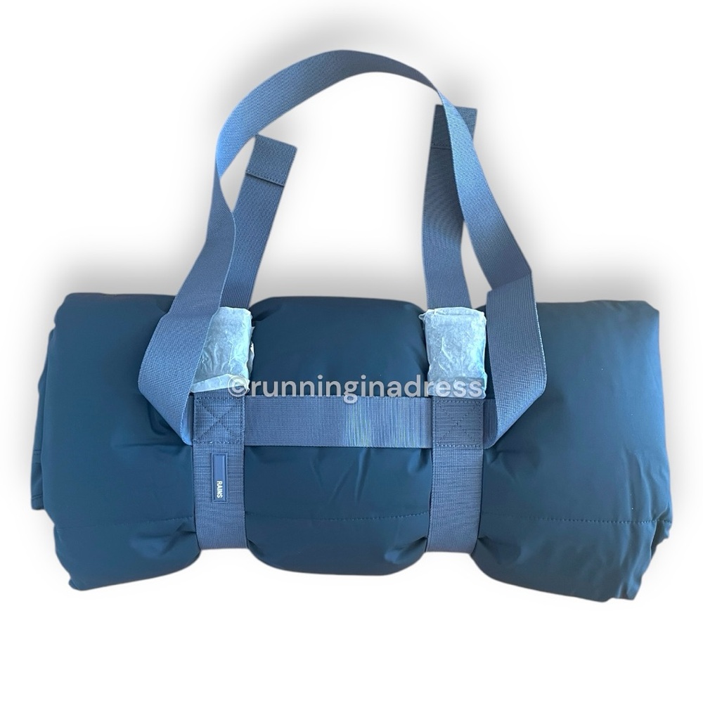 NWT Rains Waterproof Trail Blanket With Pack Carry & Store System In Navy - Picture 5 of 15